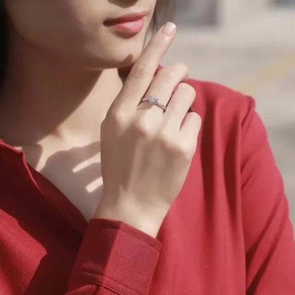 Certified 1ct. t.w. Moissanite Diamond Solitaire Engagement Ring NEW - Picture 6 of 13